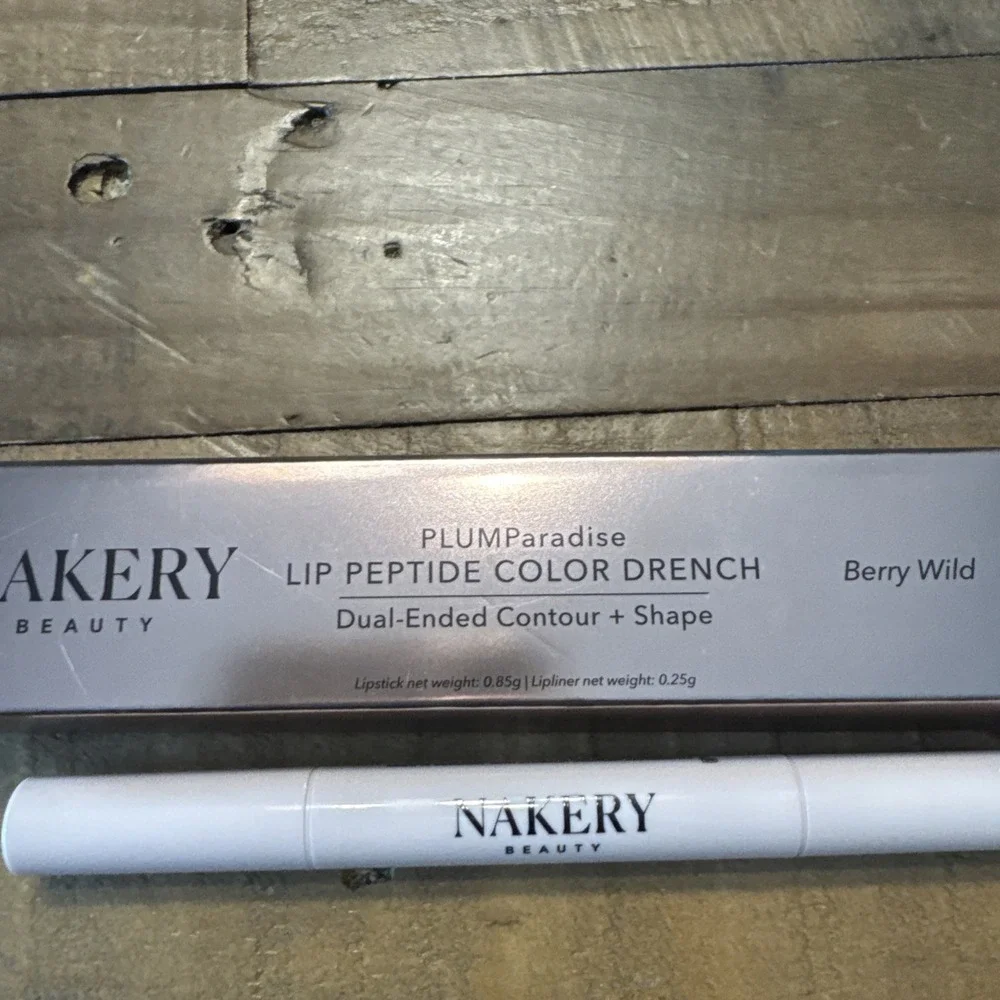 Nakery Beauty PLUMParadise Dual Ended Lip Peptide Color Drench Berry Wild NIB B1